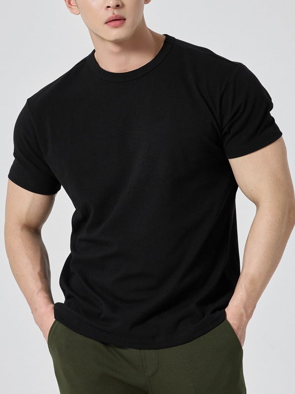 Men's Black Solid Color T-shirt – Stylish and versatile for any occasion